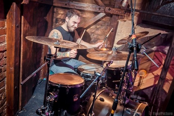 Як у луцькому клубі переспівували «Nirvana». ФОТО