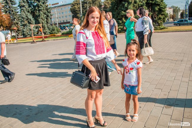 Луцьк у вишиванках. ФОТОРЕПОРТАЖ