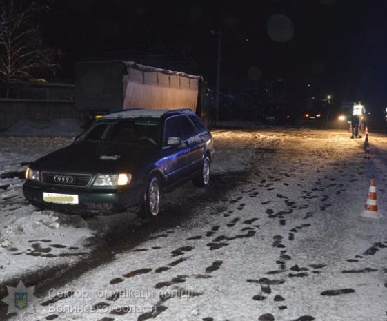 Аварія у Маневичах: Audi на смерть збило пішохода