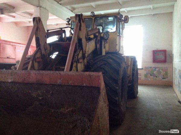 Взимку боротися з негодою на волинських дорогах буде майже 300 одиниць техніки. ФОТО