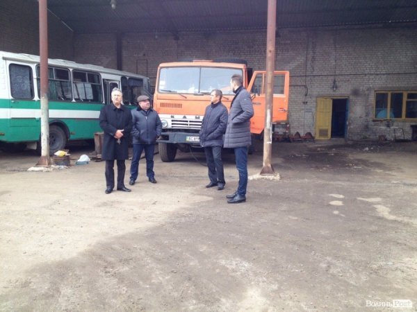 Взимку боротися з негодою на волинських дорогах буде майже 300 одиниць техніки. ФОТО