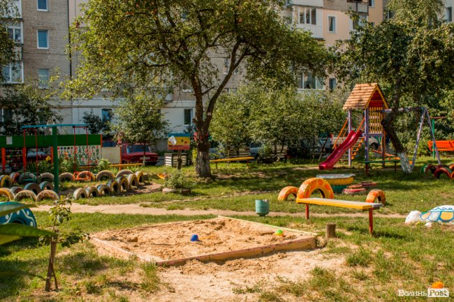 «Хто живе на ЛПЗ, тому у житті везе»: день на луцькому районі контрастів. ФОТО