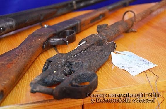 Волиняни добровільно здали 70 одиниць зброї. ФОТО