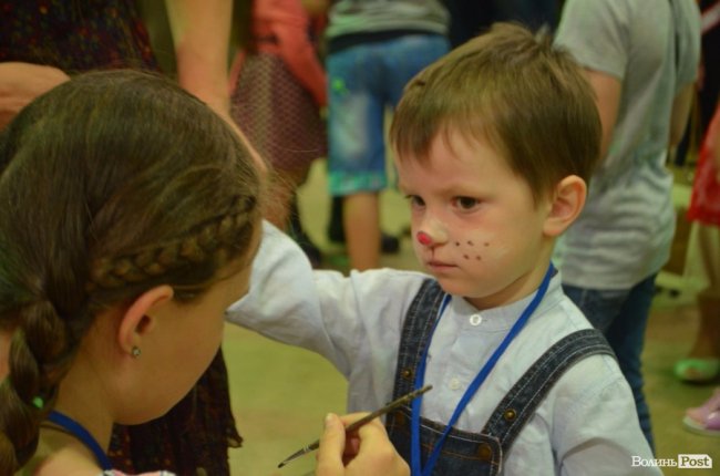 Діти наших Героїв: у «ПортСity» розважали дітей волинських атовців