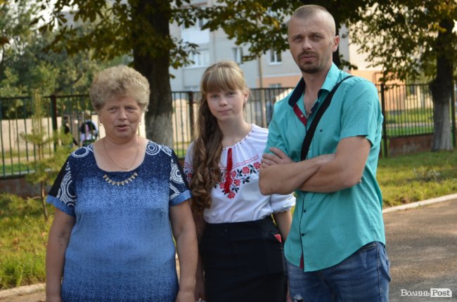 Перший дзвоник у луцькій школі №17. ФОТО