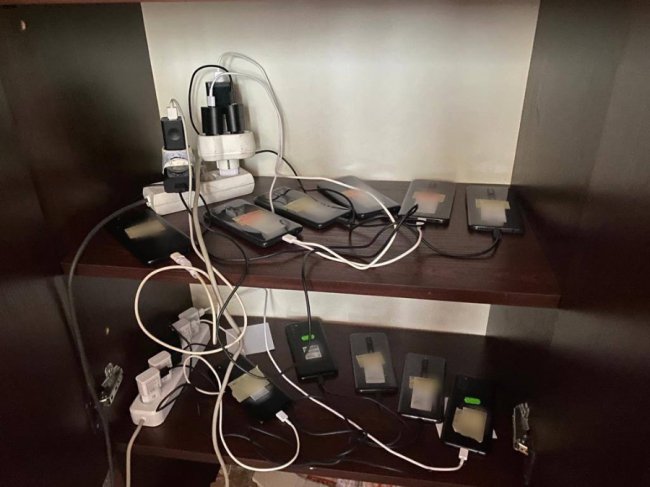 У Луцьку викрили ботоферму. ФОТО