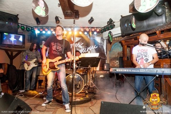 Як у Луцьку переспівували «Гадів». ФОТО