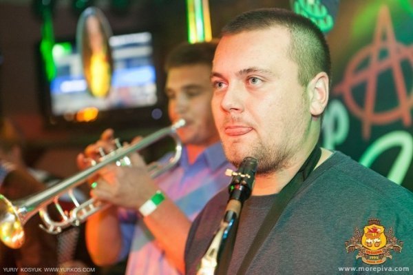 Як у Луцьку переспівували «Гадів». ФОТО
