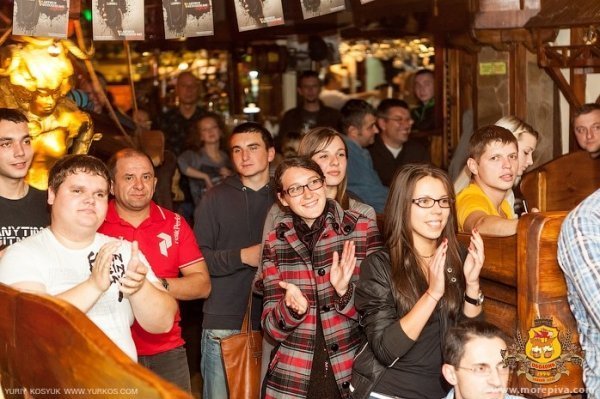 Як у Луцьку переспівували «Гадів». ФОТО