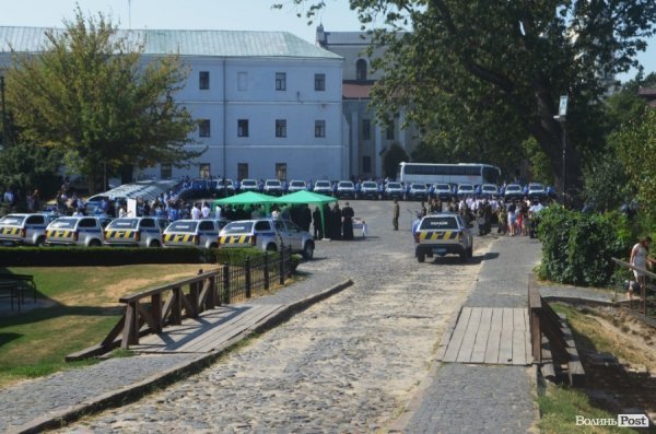 Волинській поліції передали 38 автомобілів з ЄС. ФОТО 