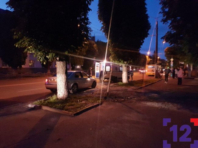 Медики «відкачали» 13-річну лучанку, яка отруїлась алкоголем