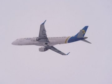 Повітряні сили прокоментували ідею відновити авіапольоти в Україні: ракети рф долітають усюди