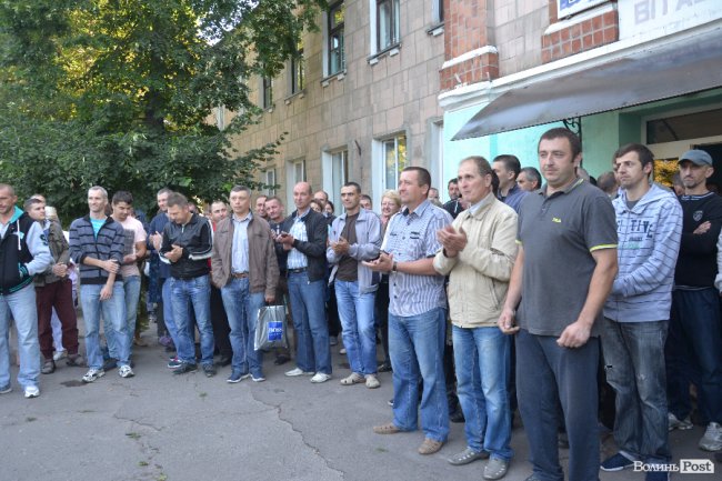 Нововолинськ: Працівники шахти бунтують проти звільнення керівника