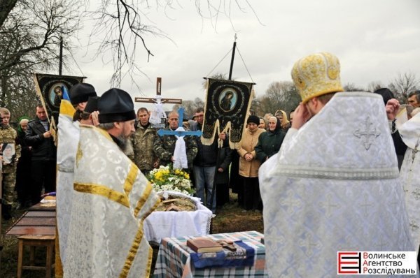 На Волині попрощалися із загиблим в зоні АТО військовослужбовцем. ФОТО