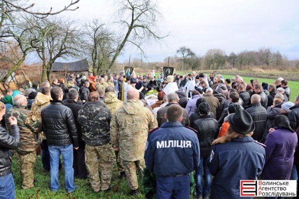 На Волині попрощалися із загиблим в зоні АТО військовослужбовцем. ФОТО