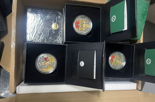 В «Устилузі» прикордонники виявили срібні монети вартістю понад мільйон гривень