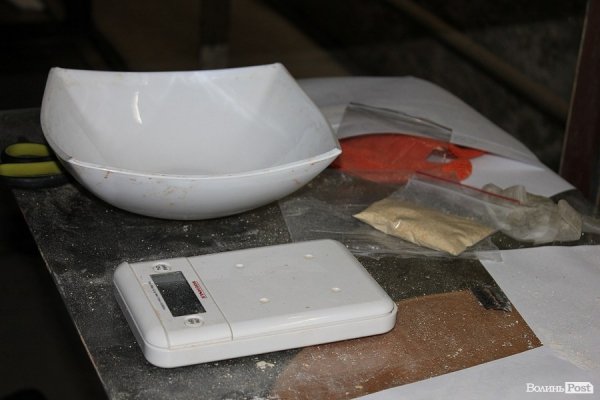 У Луцьку викрили підпільну нарколабораторію. ФОТО