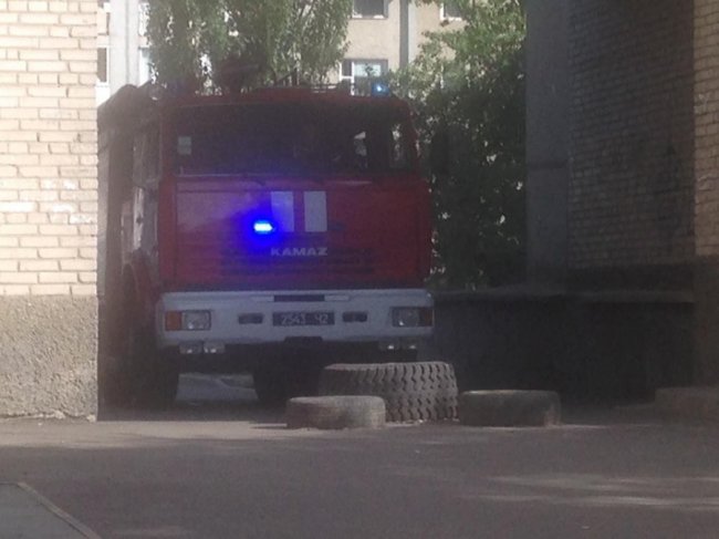 У двір луцького будинку не змогли заїхати пожежники