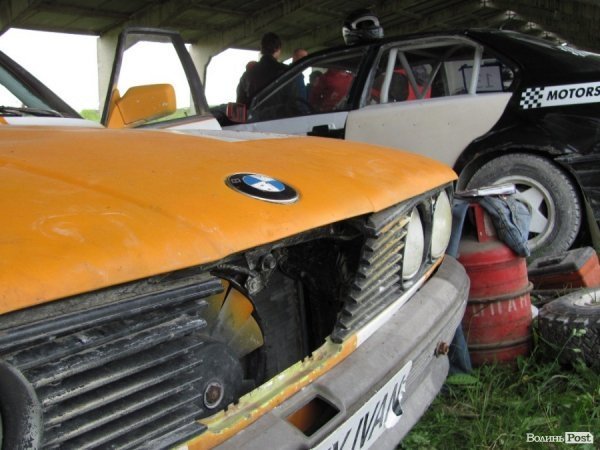 Під Луцьком змагалися автогонщики. ФОТО 