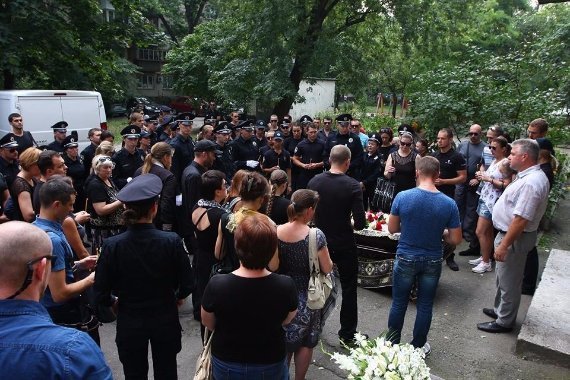 У Києві попрощалися з капралом поліції Аріною Кольцовою. ФОТО