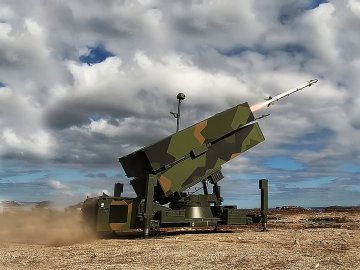 Зенітні ракетні комплекси NASAMS уже захищають українське небо, — ЗСУ