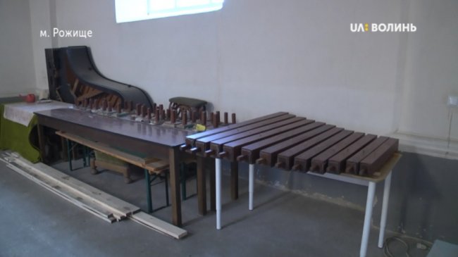 Розповіли, як у Рожищі реставрують орган в костелі. ВІДЕО