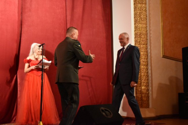 Як у Луцьку нацгвардійців вітали з ювілеєм. ФОТО