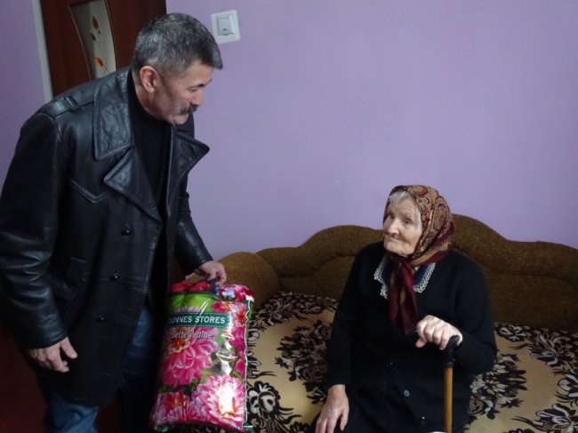 10 правнуків і 4 праправнуки: жителька Турійщини відзначила 100-річчя. ФОТО