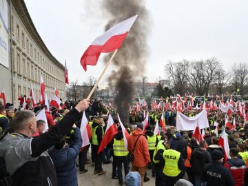 «Українці платять життями, аби європейські міста жили в мирі», – МЗС – про неприйнятні акції у Польщі