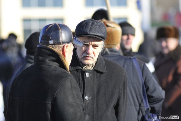 Віче на луцькому Євромайдані. ФОТО