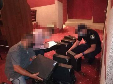У Володимирі викрили підпільне казино, яке працювало лише для «своїх». ФОТО