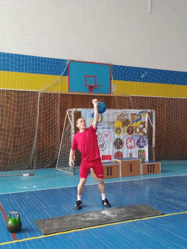 Волинські рятувальники здобули перемогу у змаганнях з гирьового спорту