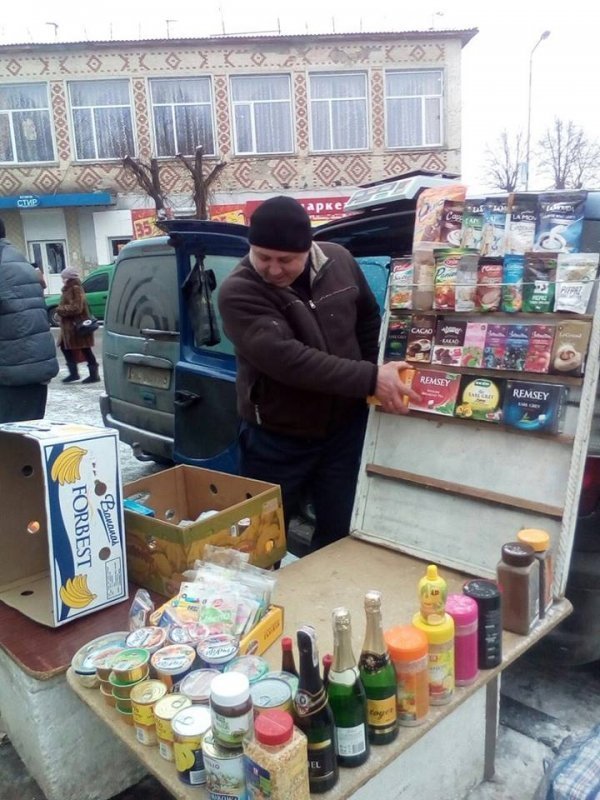 «Привіт, Шанхай»: на Волині скаржаться на стихійну торгівлю