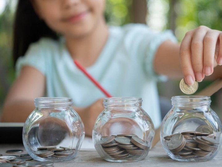 В українських школах з’явиться онлайн-валюта: що за неї можна придбати