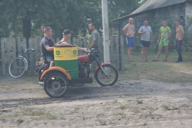 Під час пожежі на Волині постраждав рятувальник. ФОТО