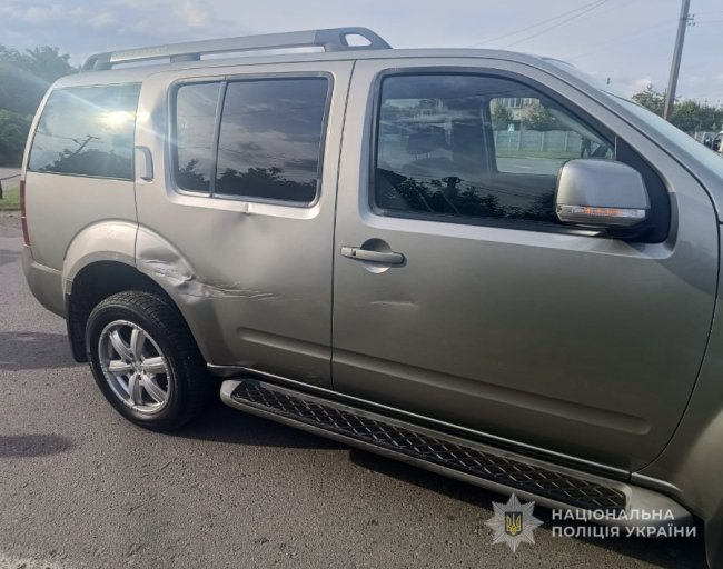 На Волині водій злетів у кювет і перекинувся: в салоні було двоє дітей 9 і 4 років
