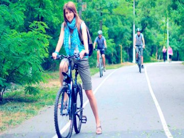 Універсальний велосипед для українця*