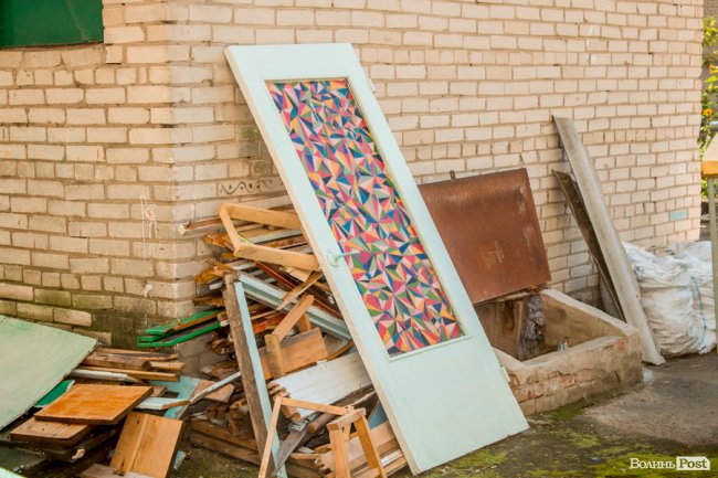 «Хто живе на ЛПЗ, тому у житті везе»: день на луцькому районі контрастів. ФОТО