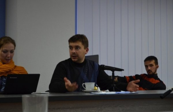 У Луцьку говорили, куди спрямувати 100 тисяч премії за демократію