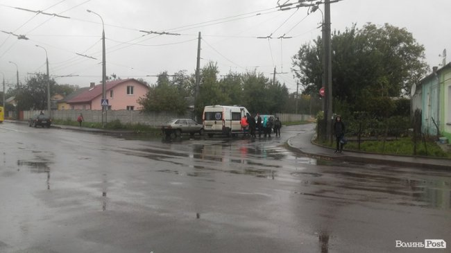 У Луцьку на переході збили школярку. ФОТО