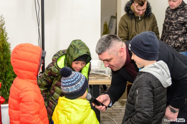 Зі знижками та цінними подарунками: у Луцьку грандіозно відкрилий шоурум меблів і декору «МакКо»*