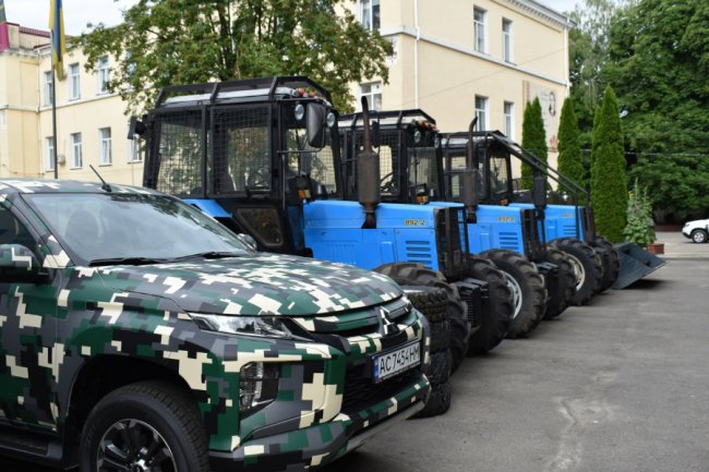 Для облаштування кордону на Волині військовим передали спеціальну техніку