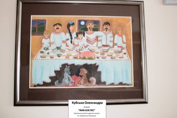 У Ковелі пологовий та лікарню прикрасили дитячими картинами. ФОТО