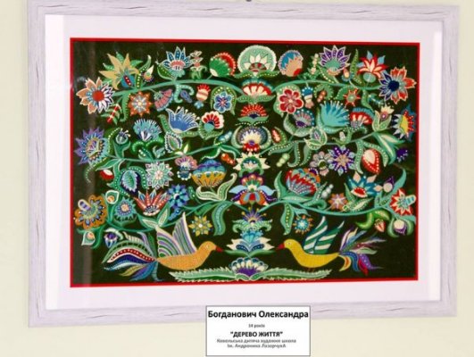 У Ковелі пологовий та лікарню прикрасили дитячими картинами. ФОТО