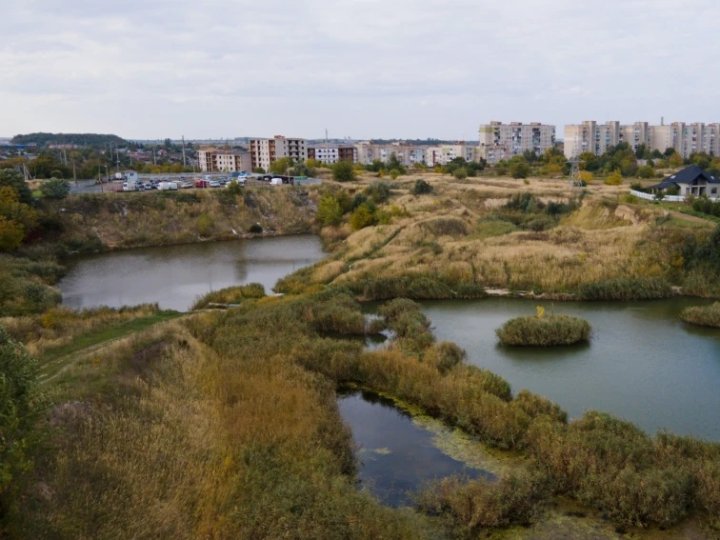 Рік спілкувалася з шахраєм, який видавав себе за «льотчика з Америки»: на кар’єрі знайшли рештки волинянки