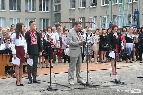 Перше вересня у луцькій школі №9. ФОТО