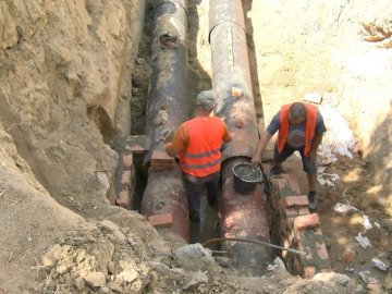 У Луцьку на Кравчука завершують ремонт теплотраси