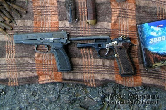 У ковельчанина виявили великий арсенал зброї. ФОТО