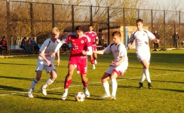 «Волинь» потренувалася на молоді