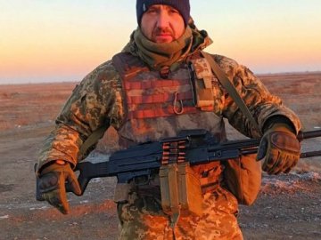 Воїн з Волині Олександр Шеремета отримав «Золотий хрест» від Залужного